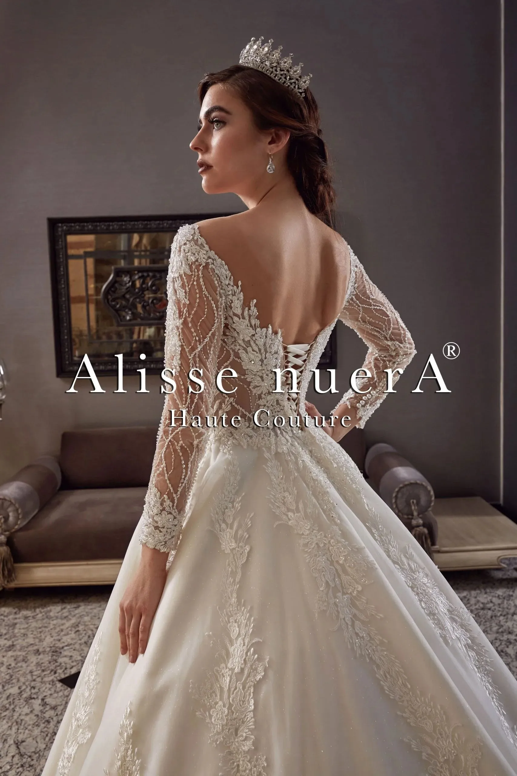 A Line Transparent Wedding Dress and Long Bridal Veil with Lace Hem