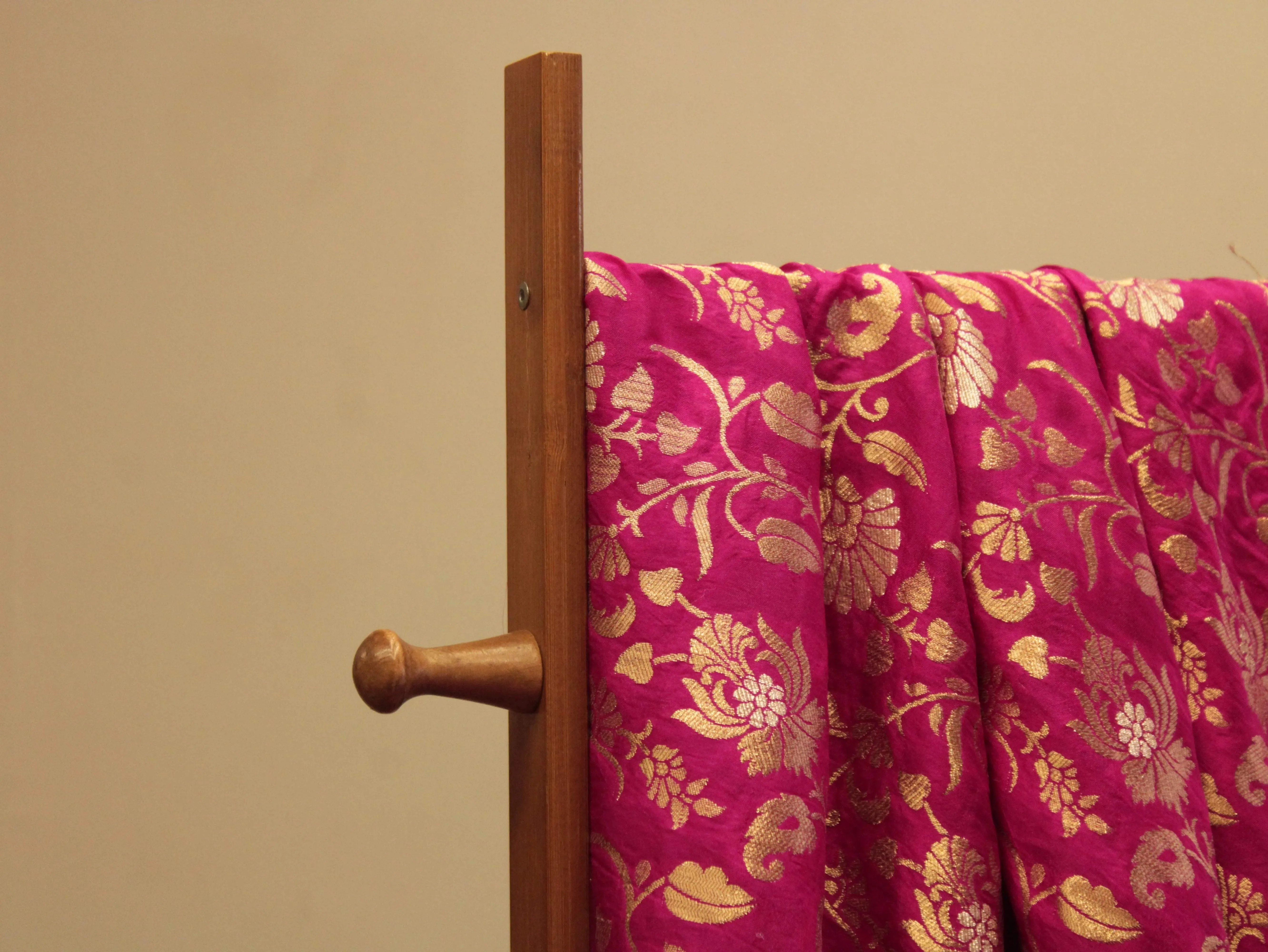 Banarasi Floral Brocade Fabric - Silk Rani