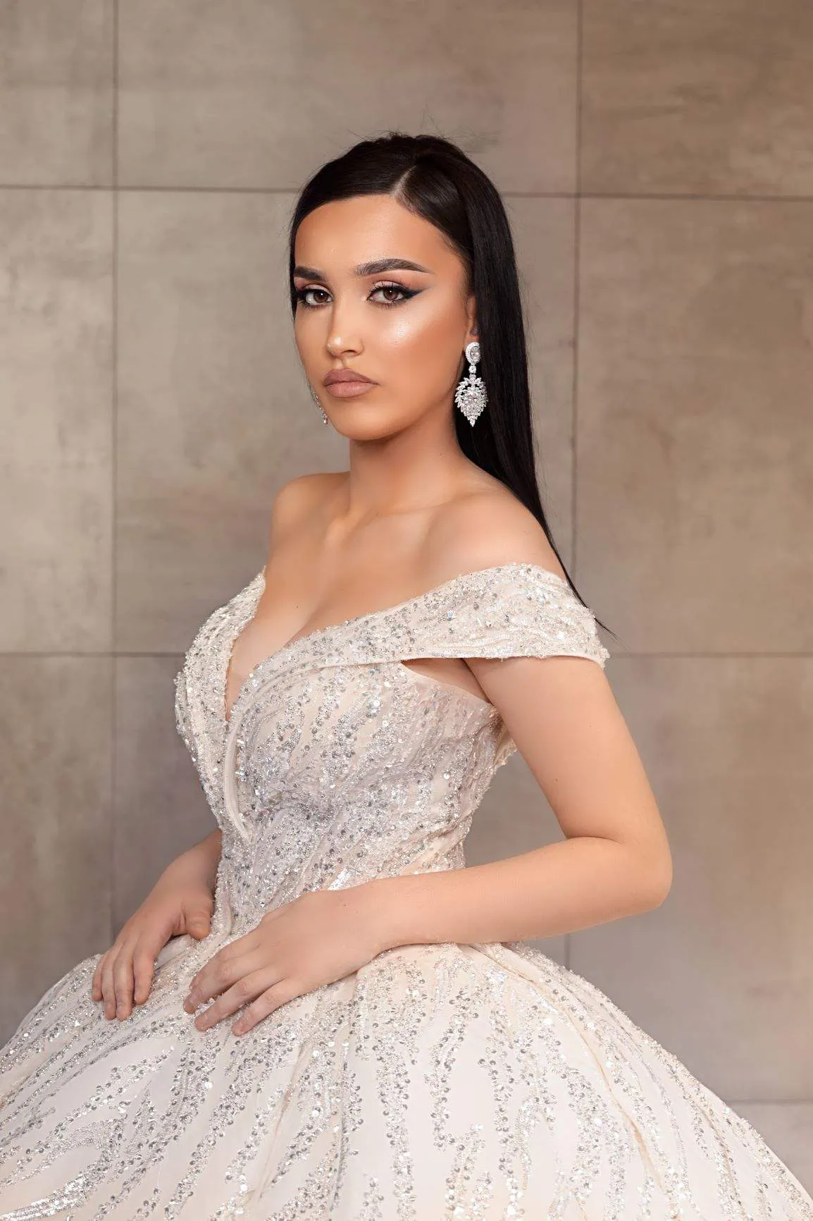 Calm White Wedding Dress