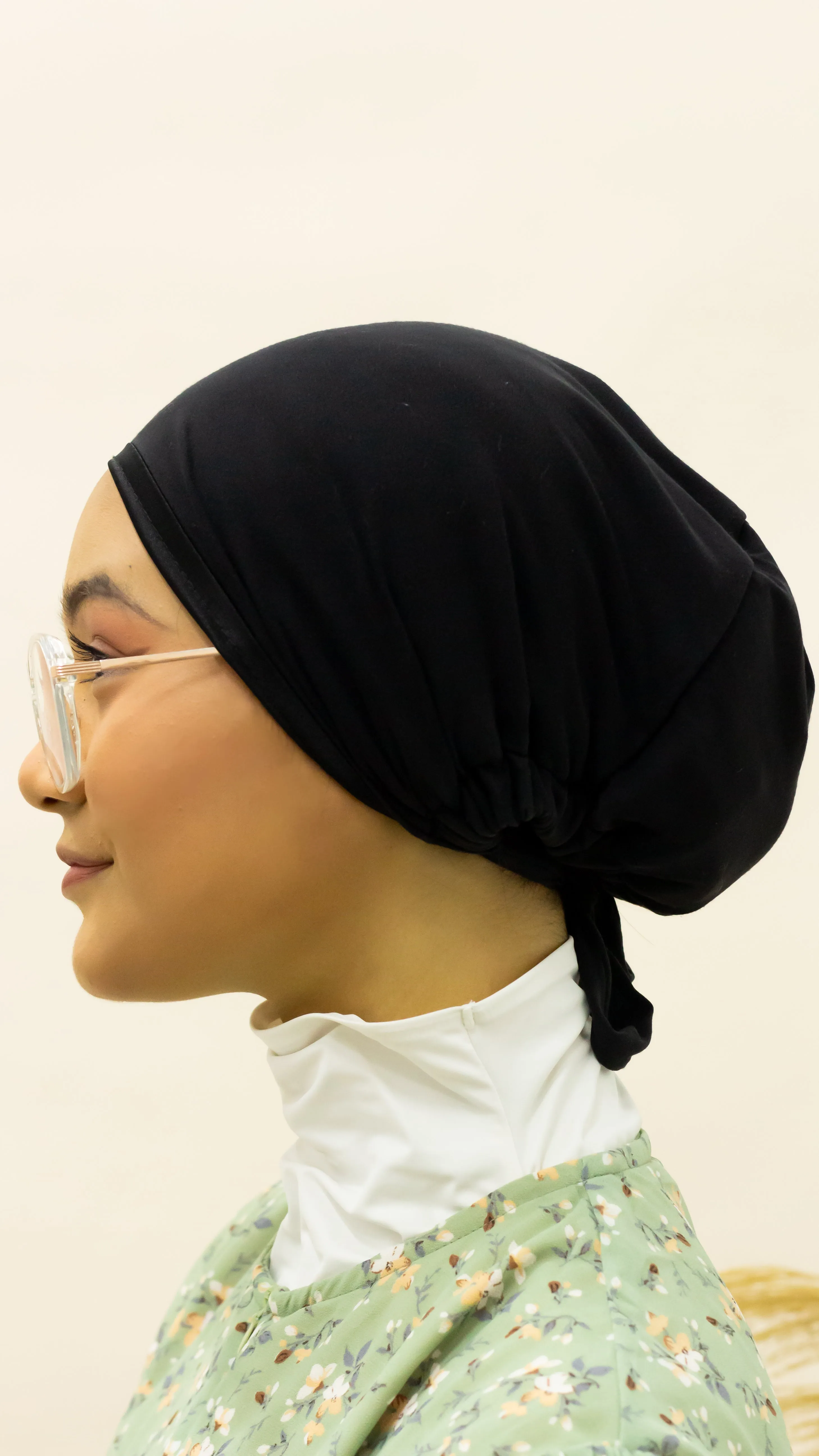 ESME SATIN INNER CAP - BLACK