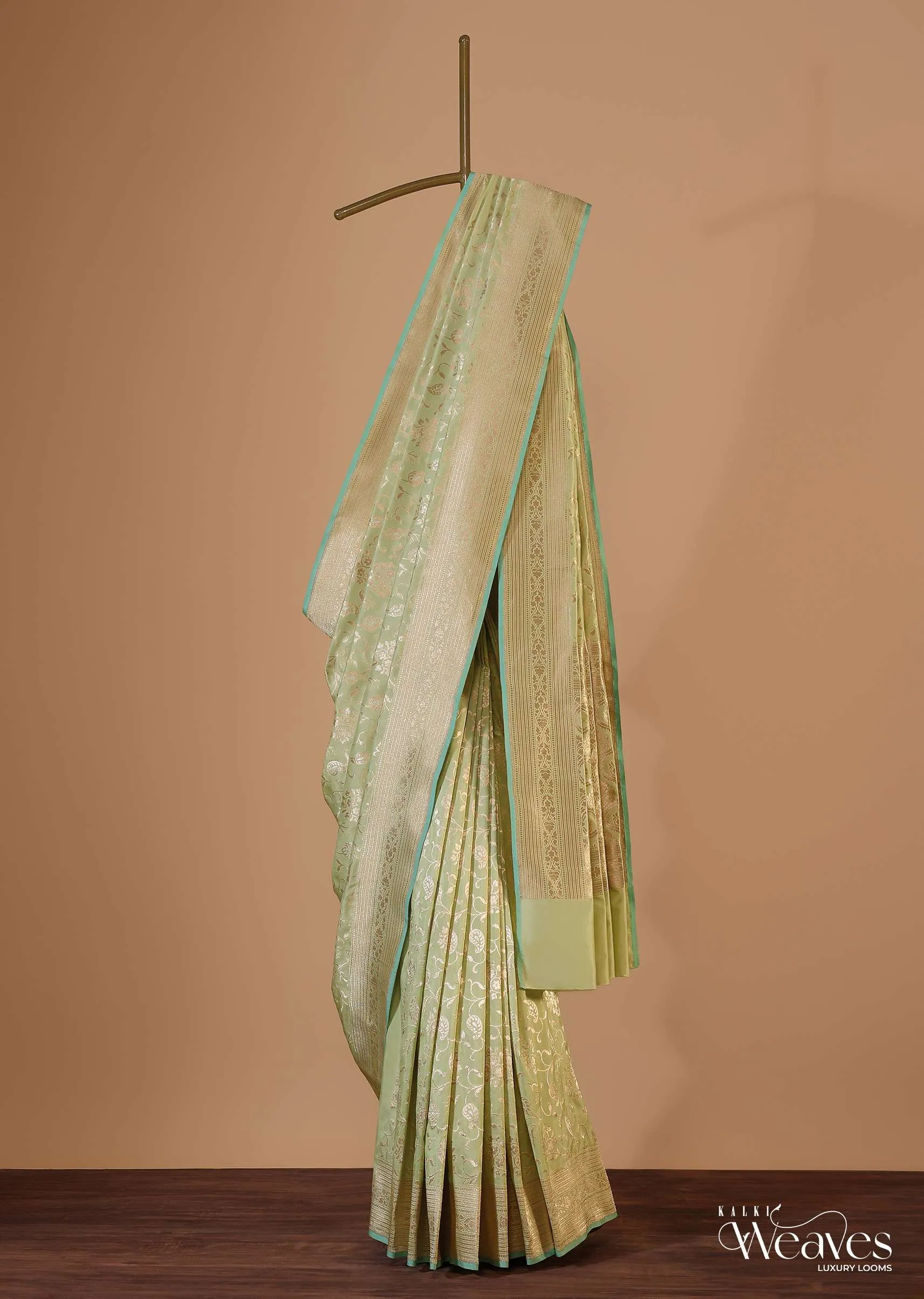 Green Handloom Banarasi Saree In Uppada Silk With Floral Jaal Weave And Unstitched Blouse