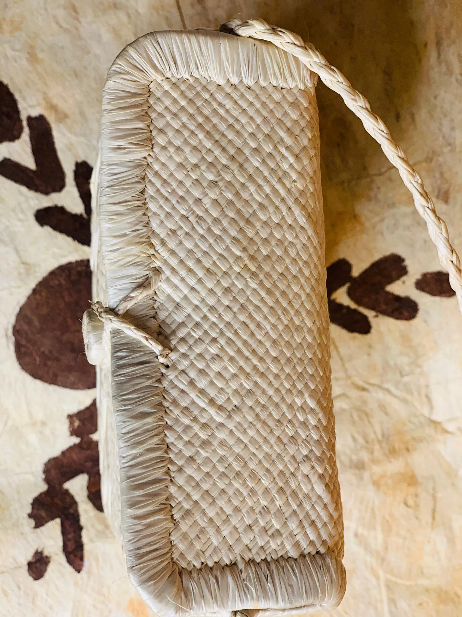 KATU All White Crossbody Bag