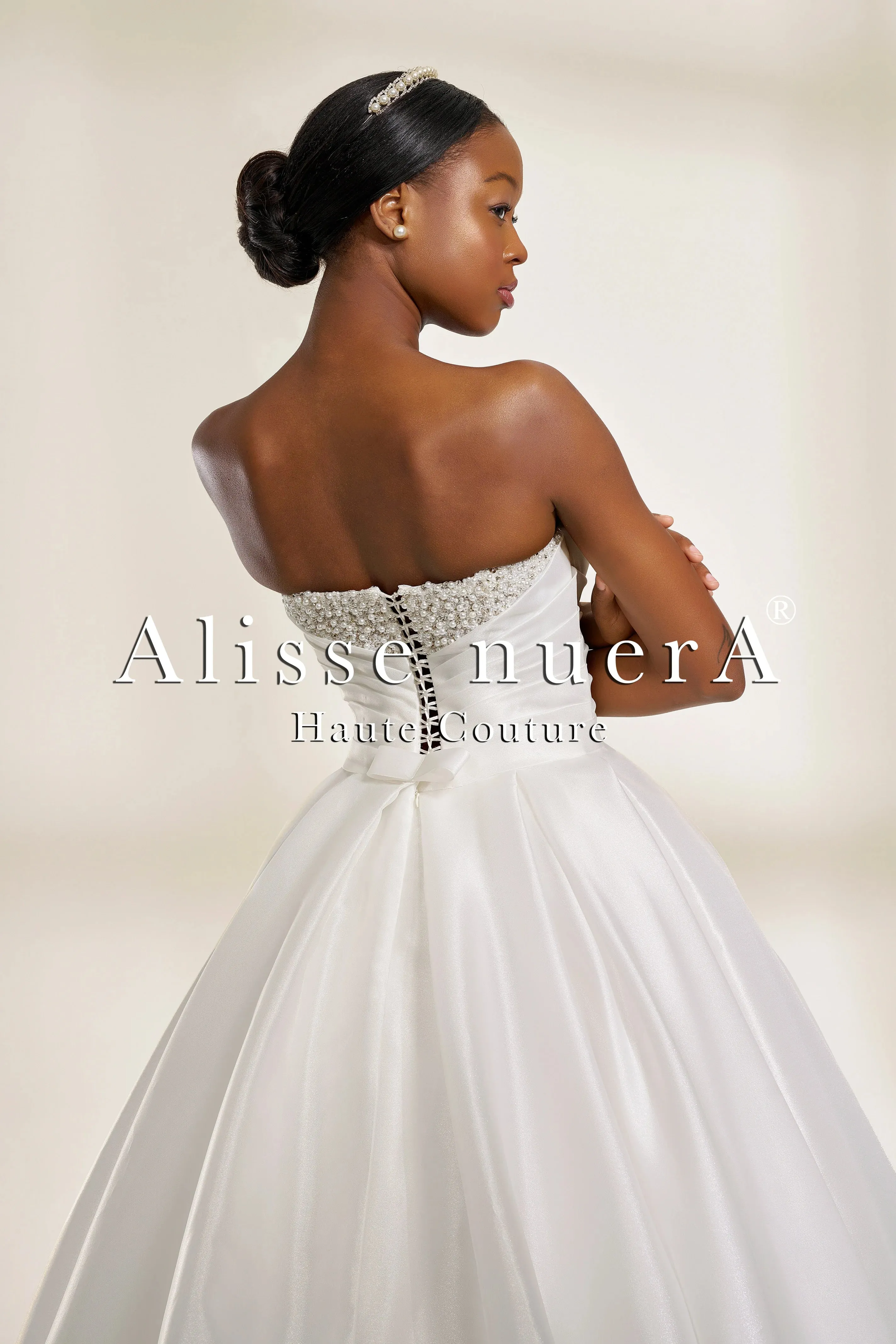 Strapless Straight-Neck Organza Ball Gown Wedding Dress with Beaded Neckline